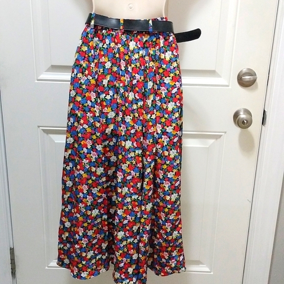 Liz Claiborne Vibrant Floral Maxi Skirt with Black Belt Size Small - Picture 5 of 5